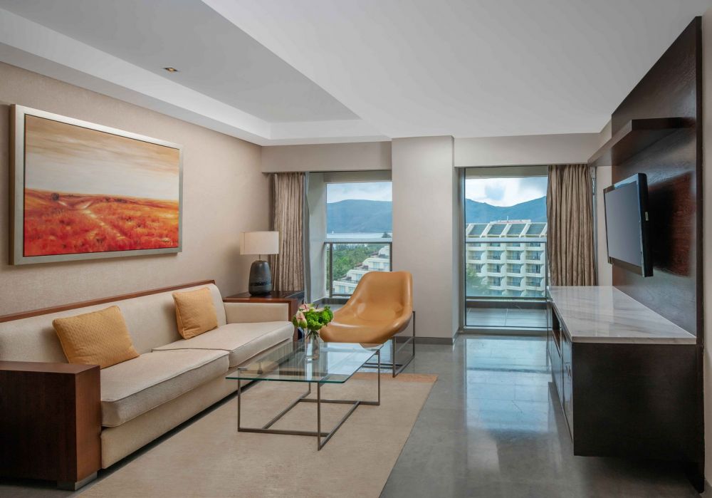 Two Bedrooms Luxury Ocean View Suite with Living Room, Mgm Grand Sanya 5*