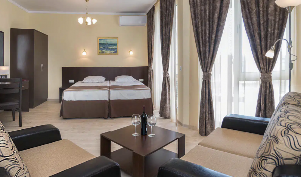 Family Junior Suite, Rome Palace Deluxe 4*