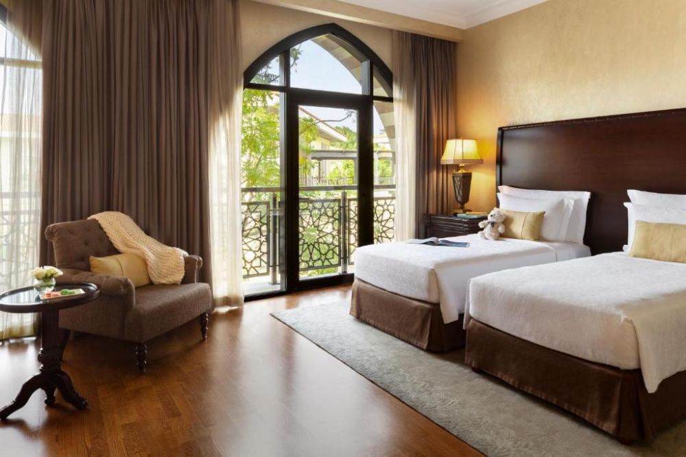 5 Bedrooms Royal Residence, Jumeirah Zabeel Saray 5*