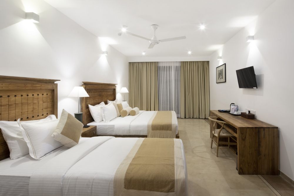 Super Deluxe DBL/TRPL With Sea View, Lucky Elephant Hikkaduwa 4*