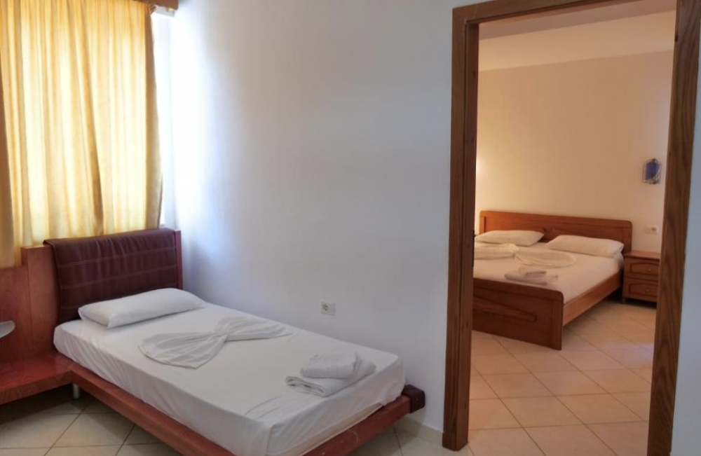 Family Room, Vola 3*