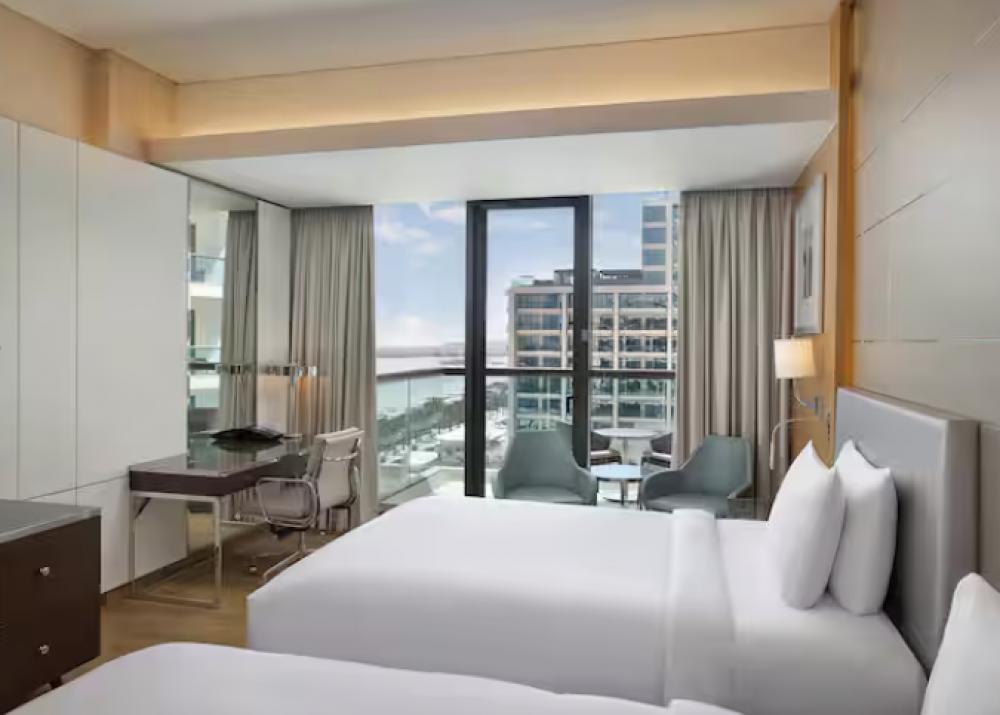 Two Double Beds/King Deluxe Room With Sea View And Balcony, Hilton Dubai the Palm 4*