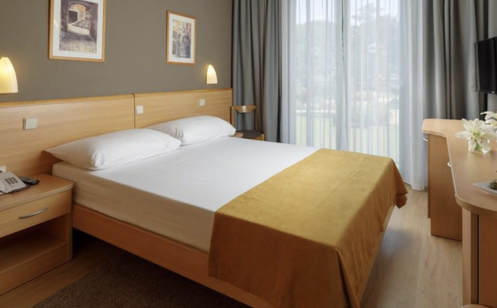 ECONOMY SINGLE ROOM PARK SIDE, Hotel Sol Aurora for Plava Laguna 4*