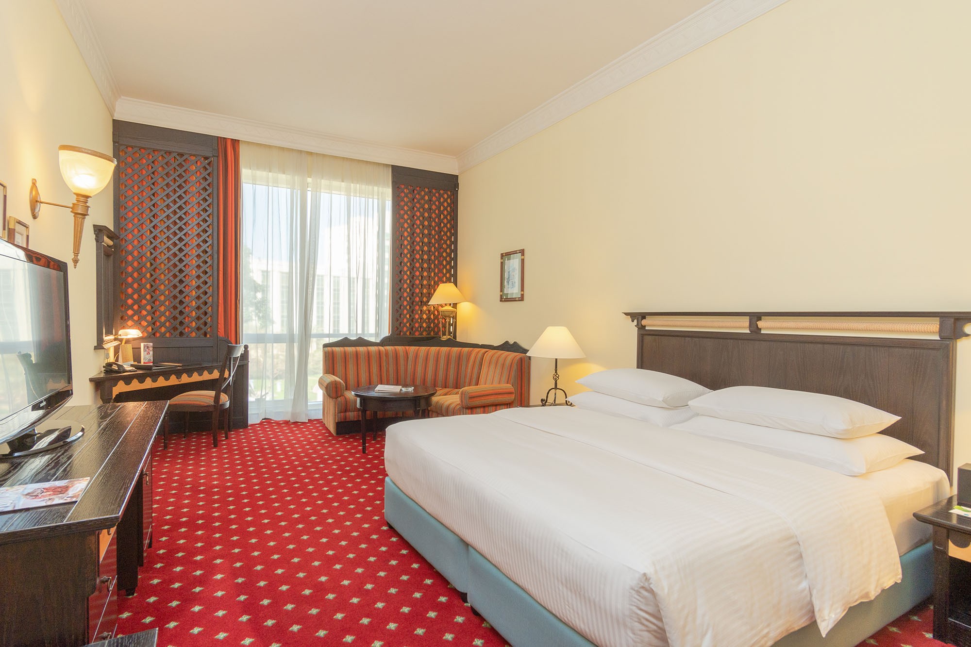 Deluxe, Millennium Airport Hotel 4*