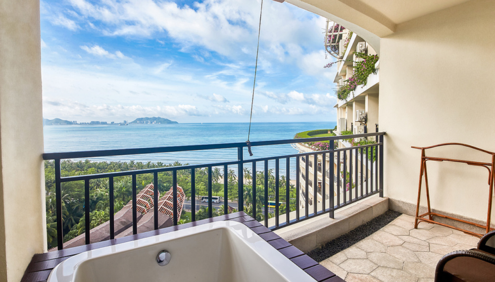 Deluxe OV Suite, Ocean Sonic Resort Sanya 5*