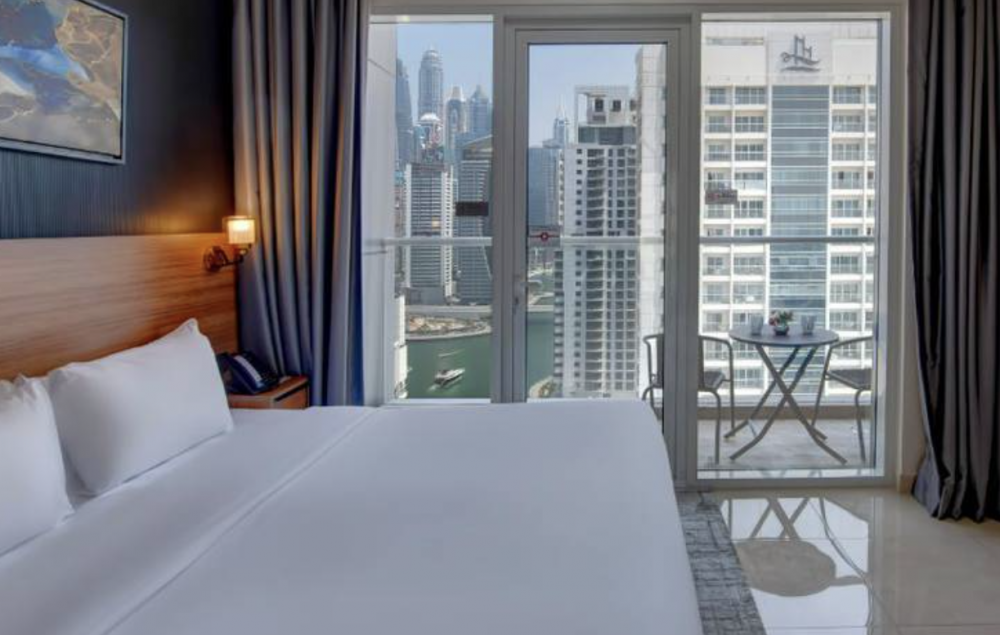 Premium One Bedroom Marina View And Balcony, Royal Regency Suite Dubai Marina (ex. Royal Regency Holiday Homes) 