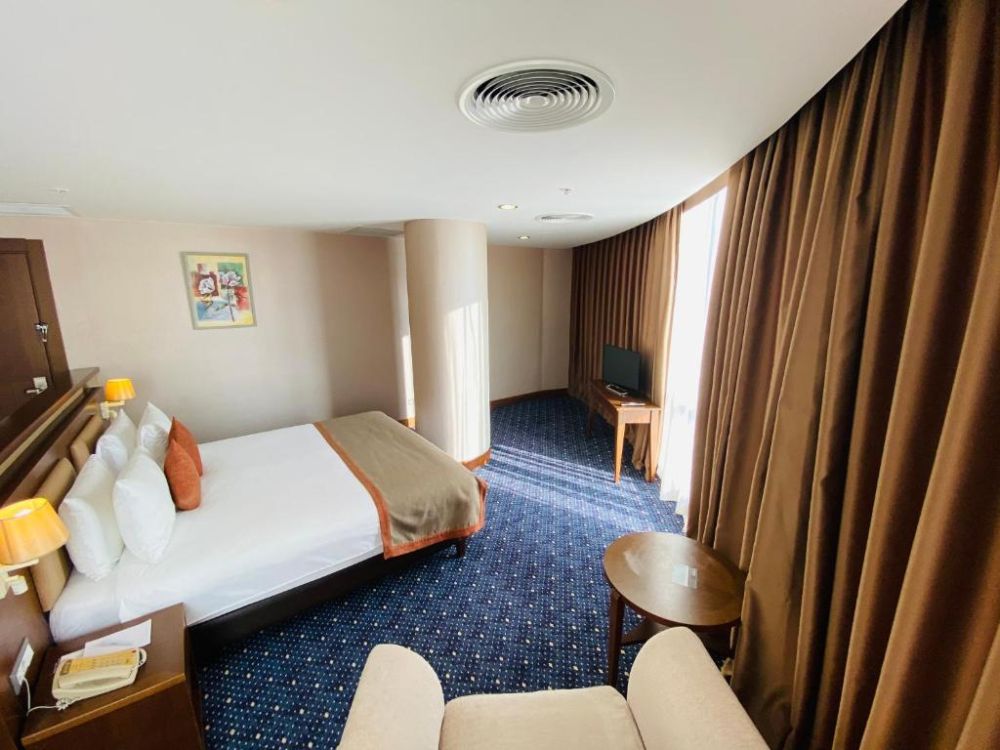 Standard, ParkSide Hotel & Apartments 4*