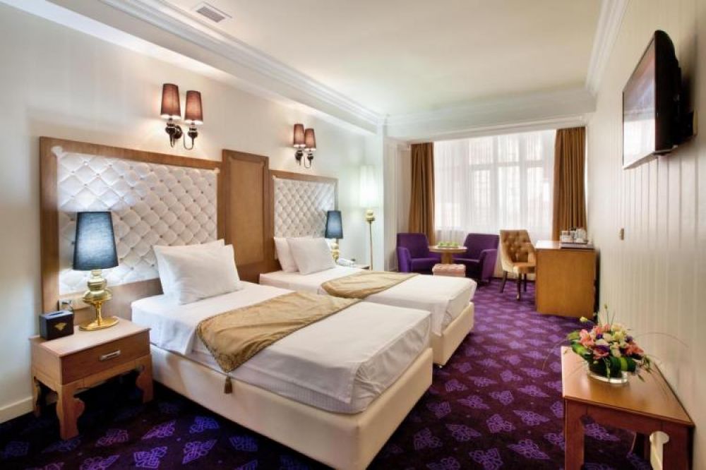 Standard, Teatro Hotel Baku 4*