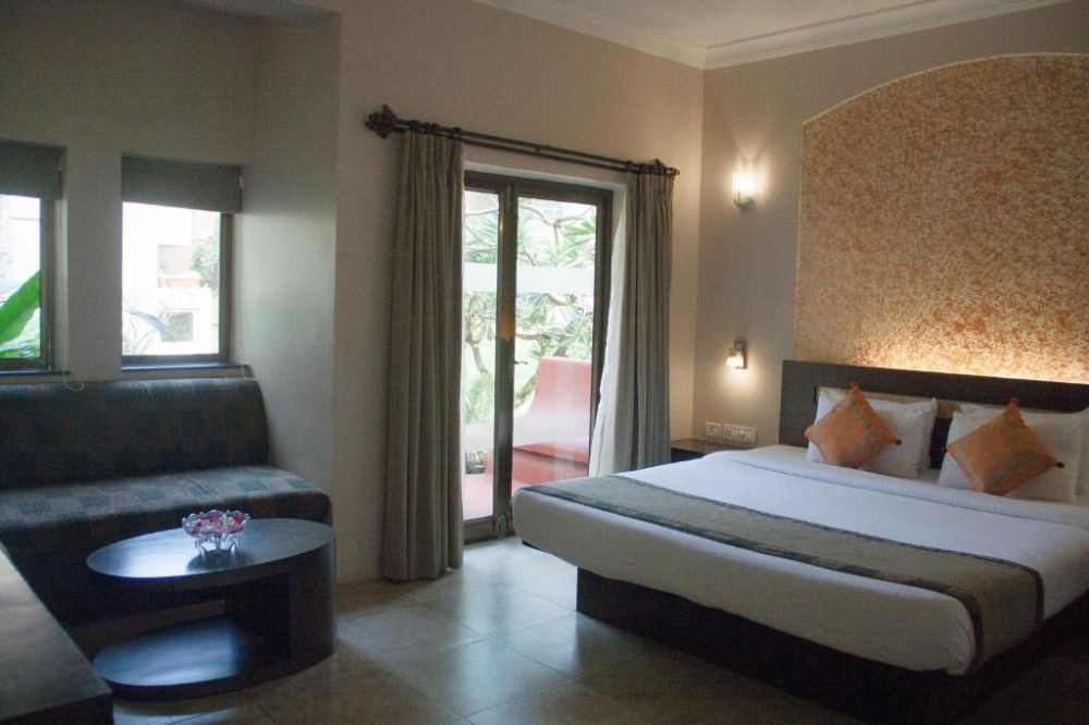 Studio Suite, Whispering Palms Beach Resort 4*