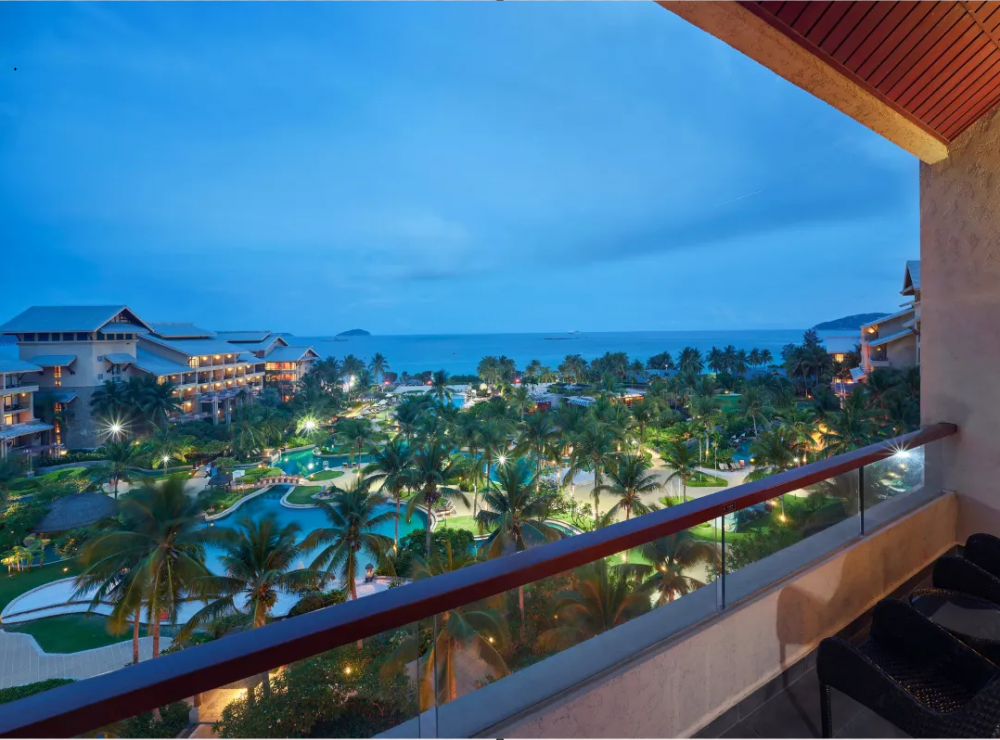 Double Balcony Deluxe Ocean View Suite, Hilton Sanya Resort & Spa 5*