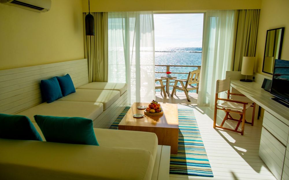 Overwater Villa, Holiday Inn Resort Kandooma 4*