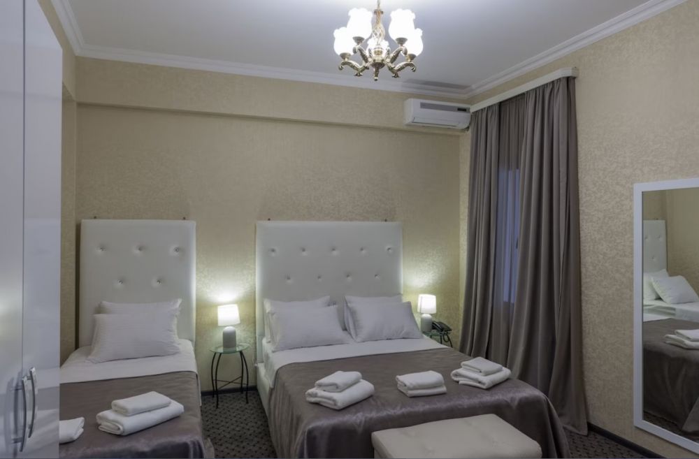 Triple Room, Piazza Tbilisi 3*