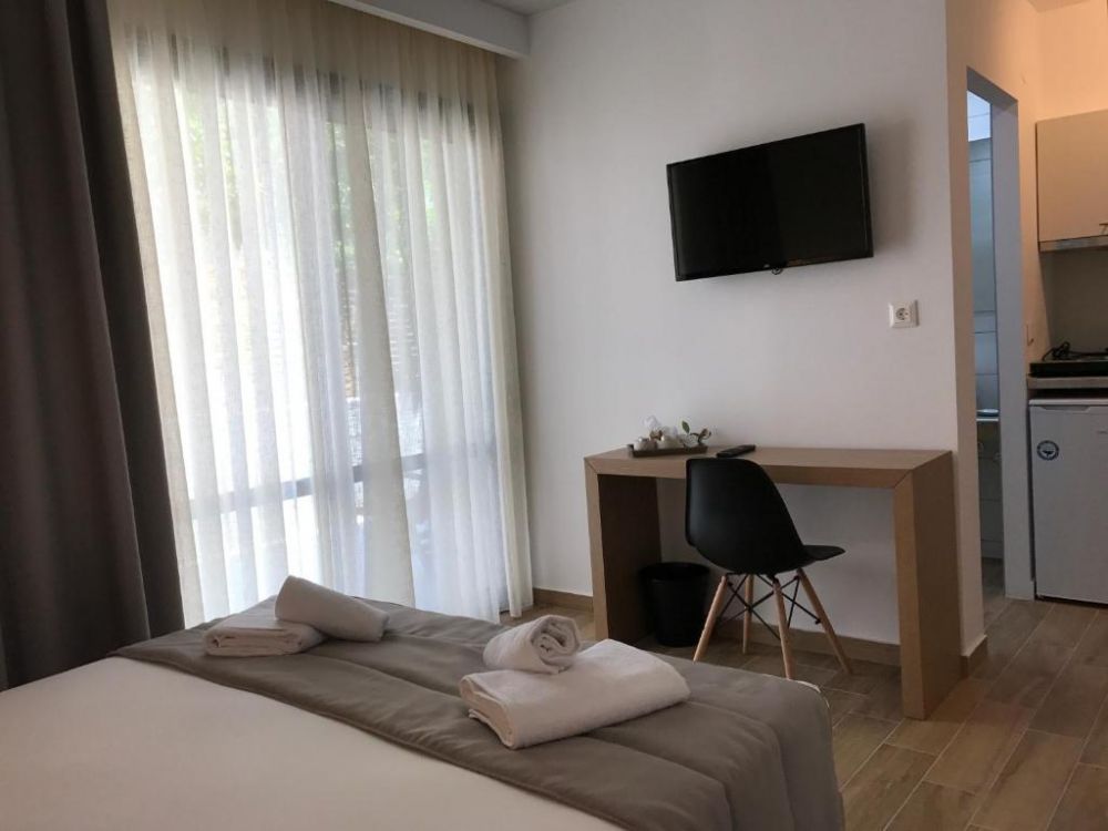 Comfort DBL/TRPL Room, Vozina Hotel 1*