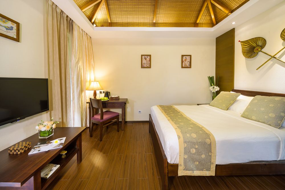 Deluxe 3 Bedrooms Villa, Yalong Bay Villas & Spa 5*