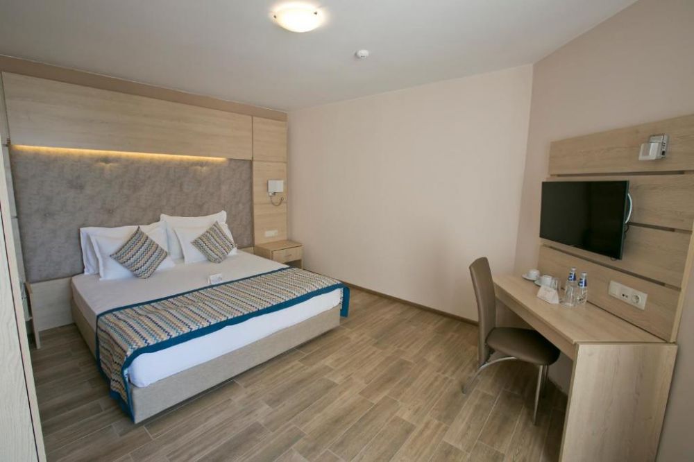 Standard, Royal Bay Resort Kavarna 4*