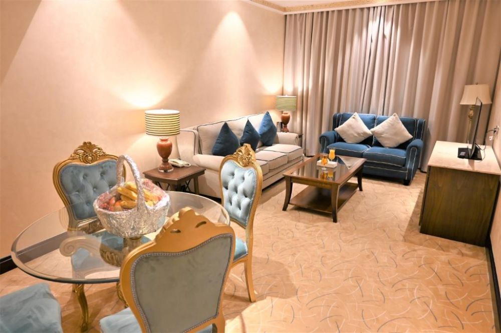 Executive Suite, Crystal Plaza Al Majaz (ex. Tulip Inn Al Khan) 4*