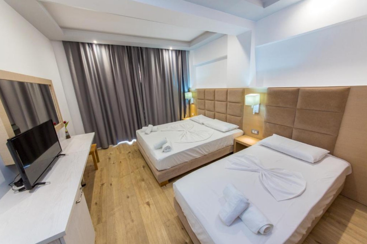 Triple Room, Saranda Palace 4*