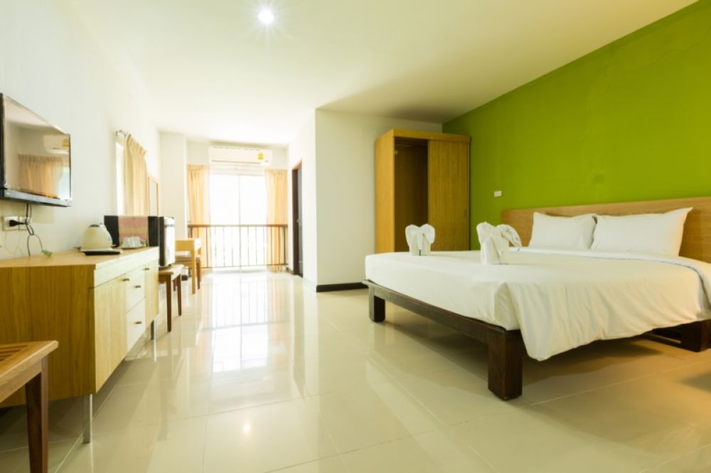 Deluxe, Jomtien Plaza Residence 3*