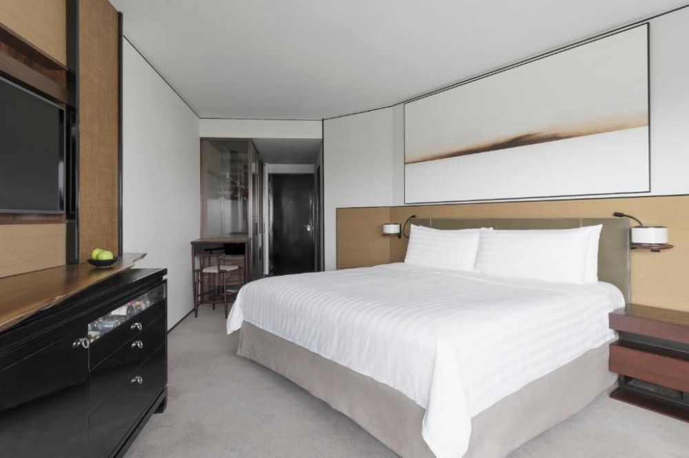 Deluxe Room (Tower Wing), Shangri-La Hotel Singapore 5*
