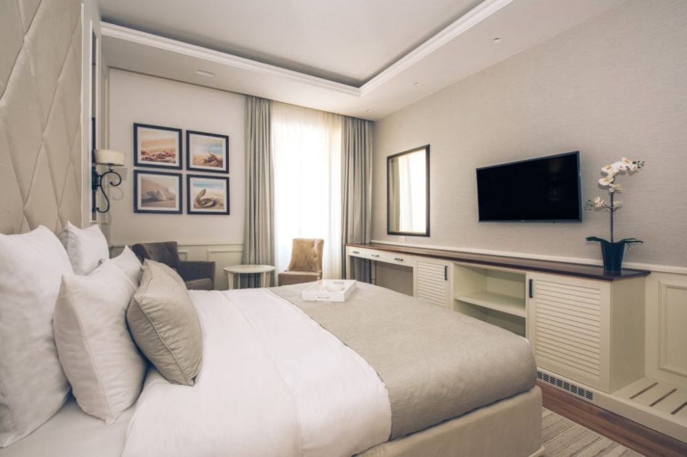 Double Deluxe, Heritage Grand Perast (ex. Iberostar Grand Perast) 5*