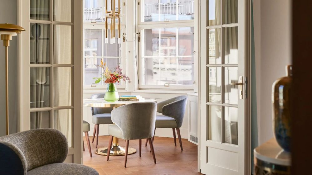 Wintergarden Deluxe Suite, Andaz Prague 4*