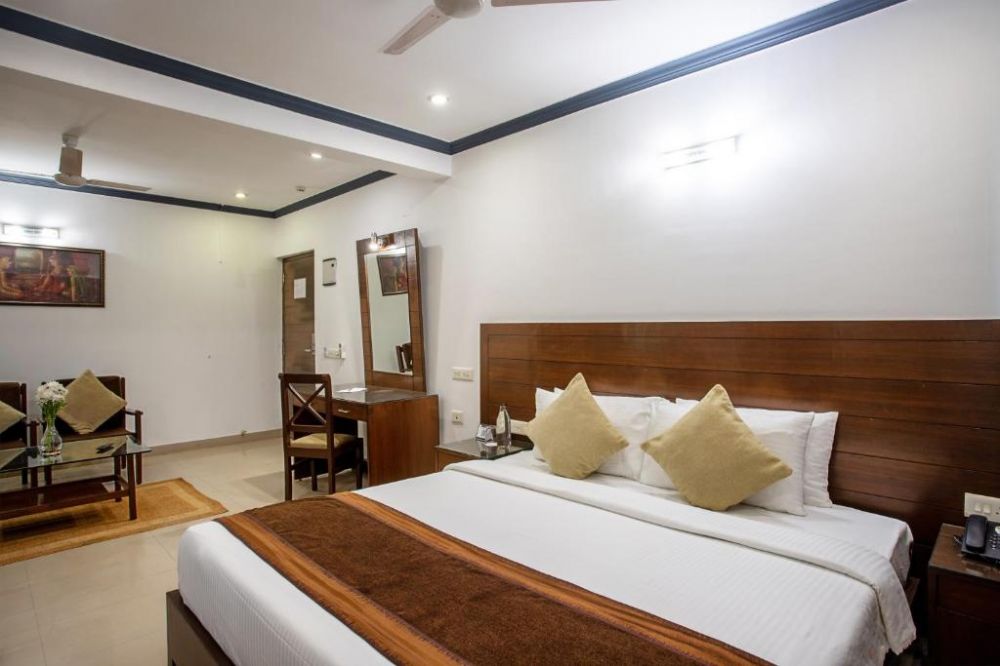 Pool View Luxury Room, Goa Villagio Resort & Spa 4*