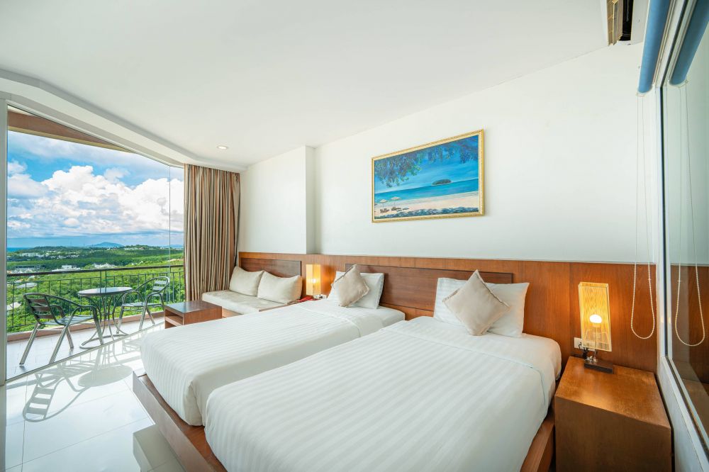 Grand Deluxe Sea View, The View Rawada Phuket 4*