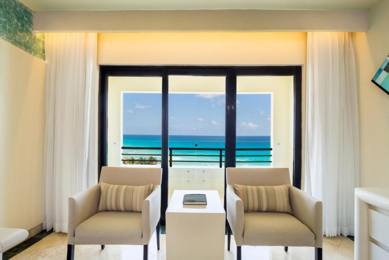 Deluxe OV/ With Balcony, Now Emerald Cancun Resort & Spa 5*