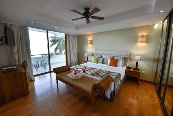 Junior Suite Mountain View/ SV, Crown Beach Hotel Seychelles 4*