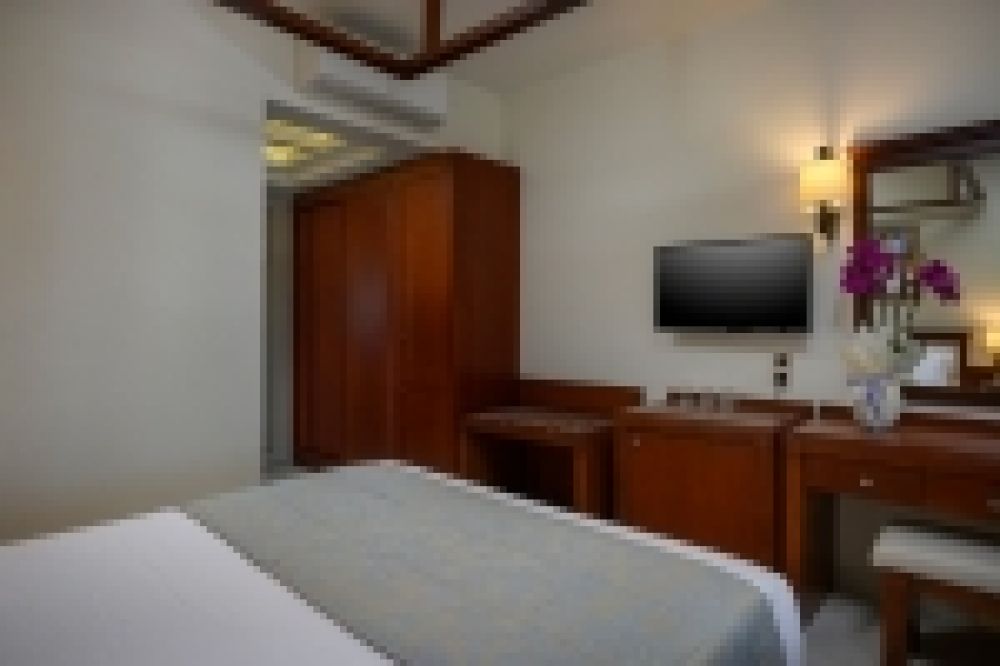 Junior suite with sea front view, Vantaris Palace 4*