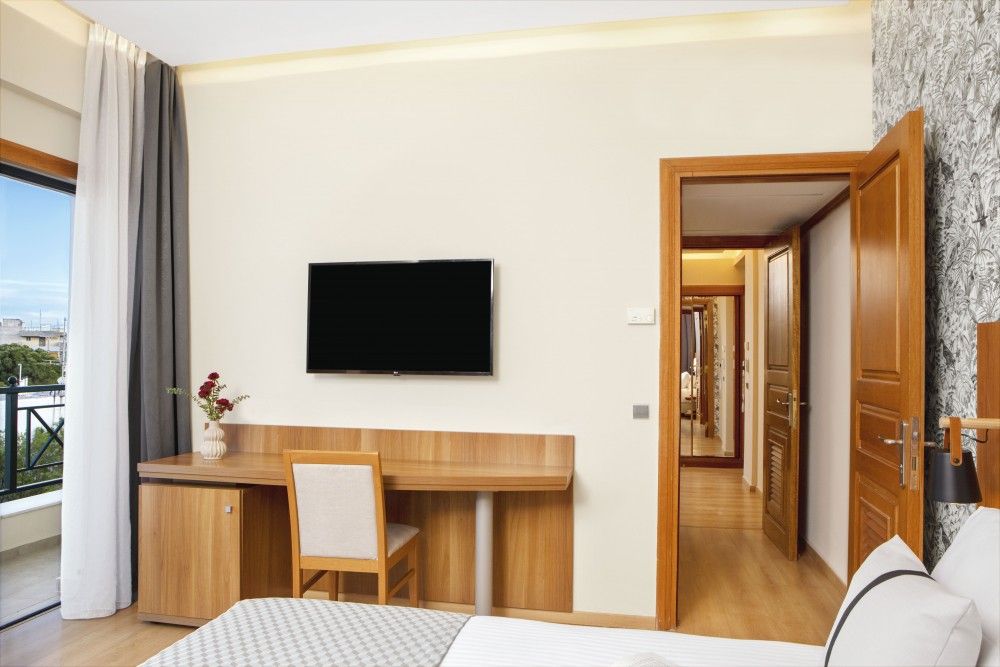 Premium Suite SSV, Ramada Athens Attica Riviera 4*