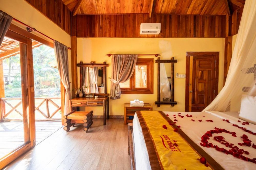 Deluxe Double Bungalow River View, Chez Carole Resort 3*