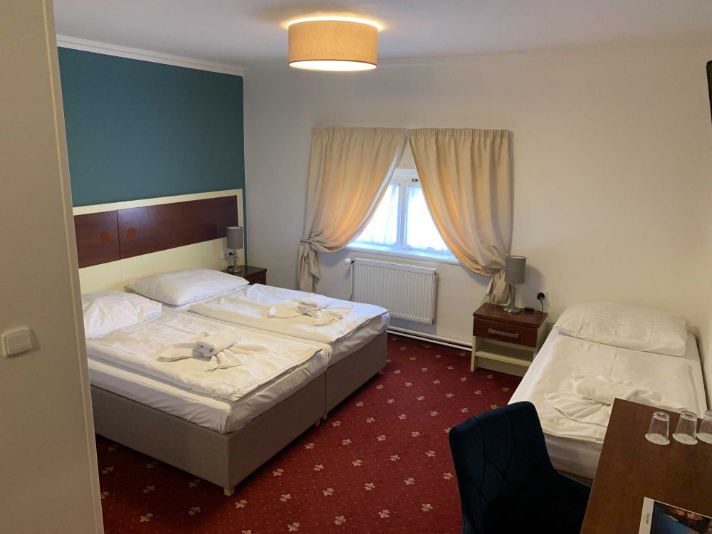 Standard DBL/TRPL/QDRPL, City Inn 3*