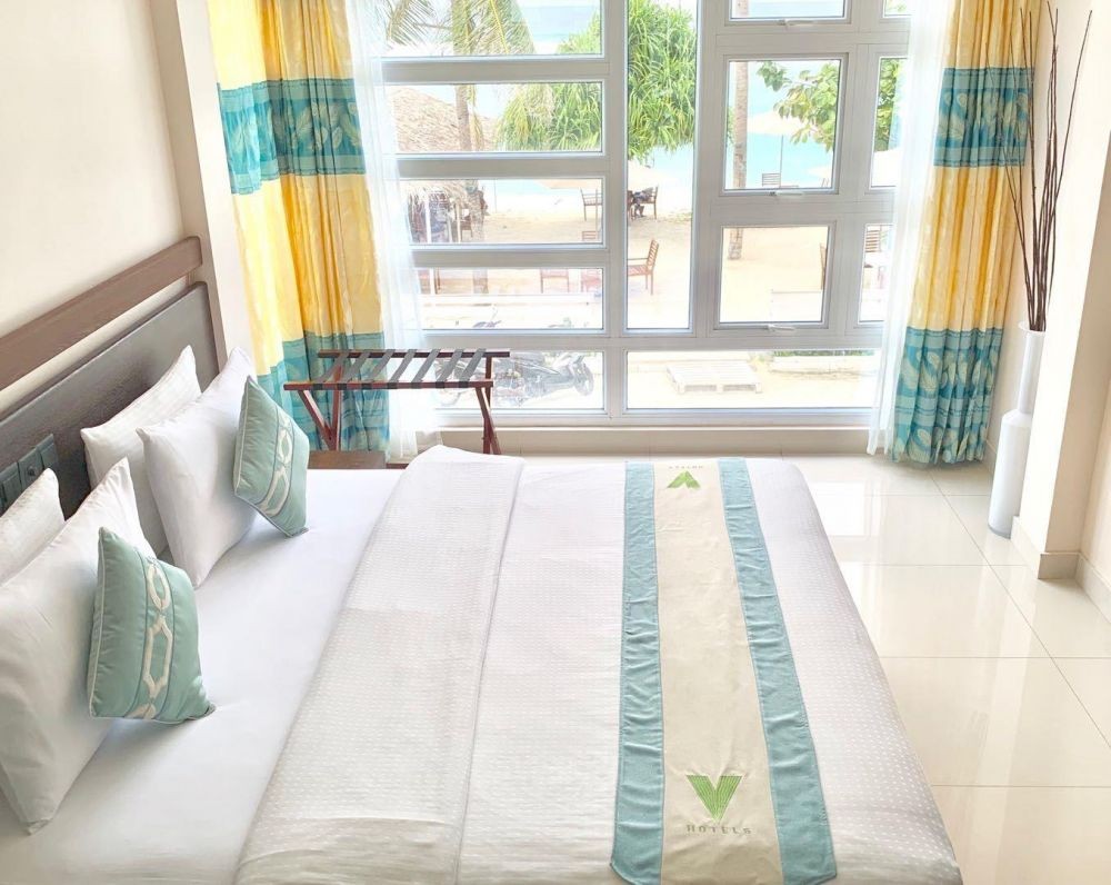 Deluxe Seaview, White Harp Beach 