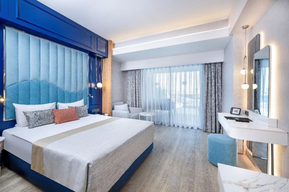 Family Swim Up Land View Room/ Sea View, Lago Hotel (ex. Azura Deluxe Resort & Aqua Sorgun) 5*