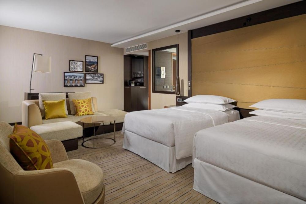 Executive, Sheraton Grand Tbilisi Metekhi 5*