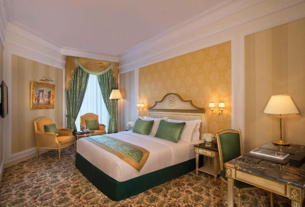 Deluxe Room, Royal Rose Abu Dhabi a Curio Collection by Hilton (ex.Royal Rose Abu Dhabi) 5*