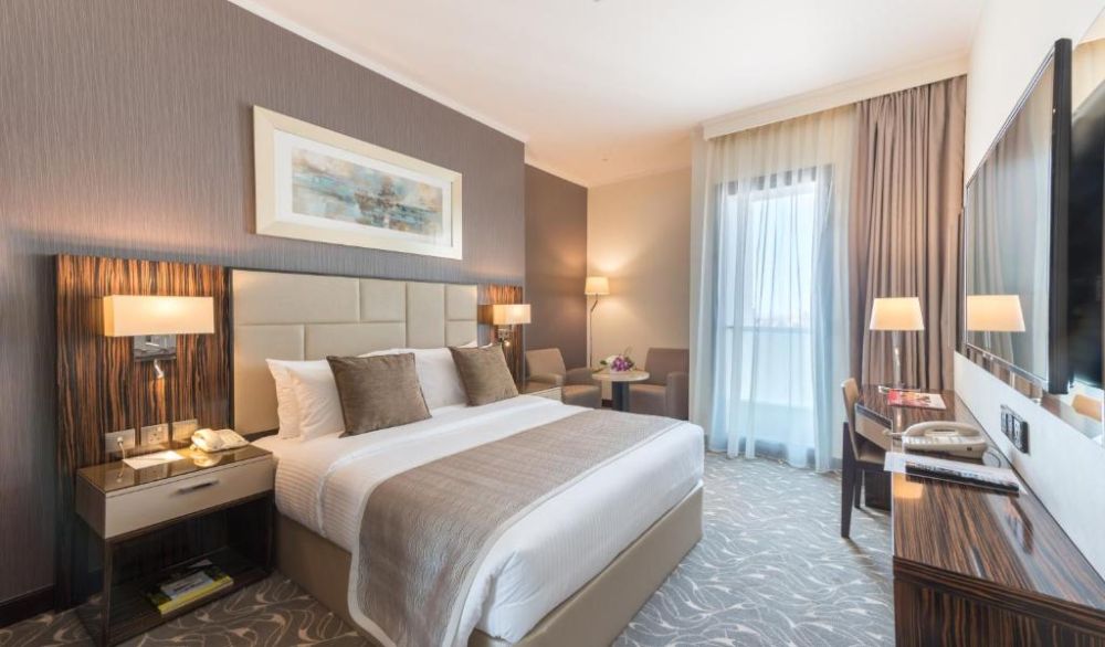 Deluxe, Hawthorn Extended Stay by Wyndham Abu Dhabi (ex. Hawthorn Suites By Wyndham Abu Dhabi) 4*