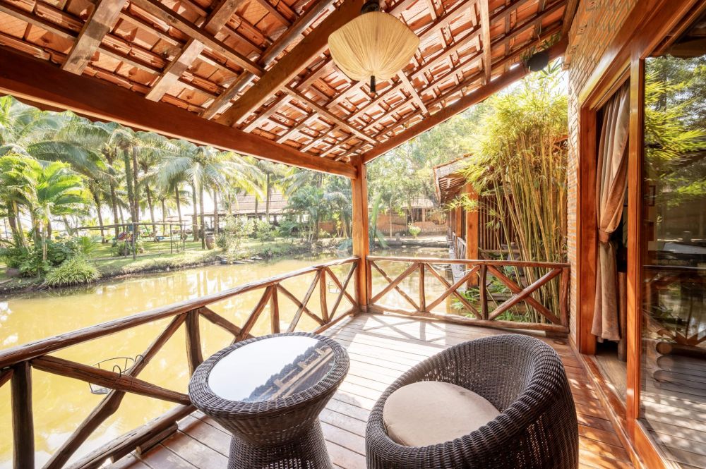 Deluxe Double Bungalow River View, Chez Carole Resort 3*