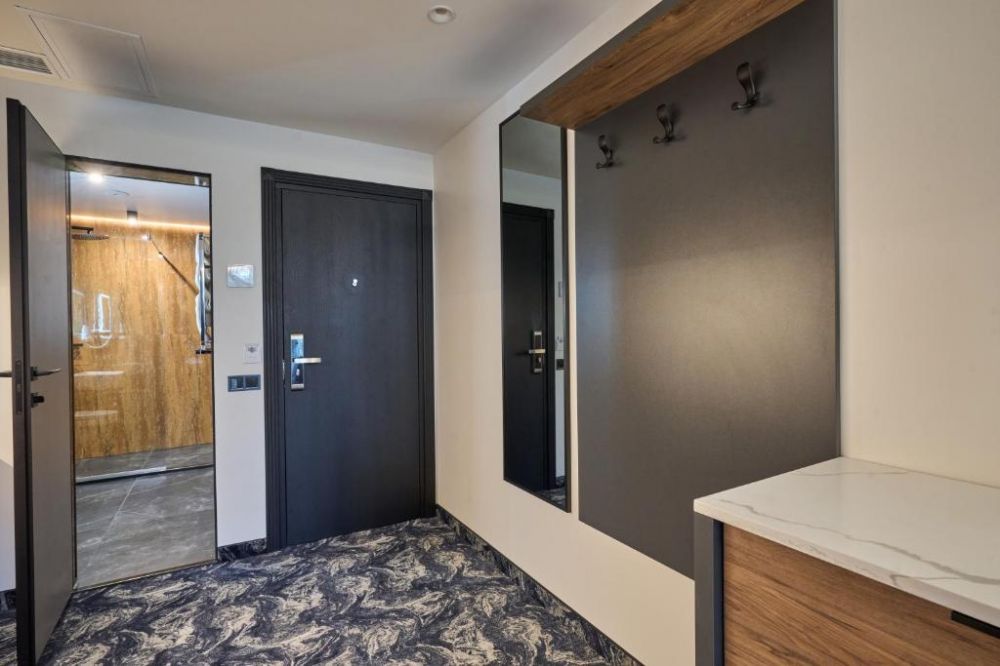 Junior Suite Comfort Room, Fomich Residence 