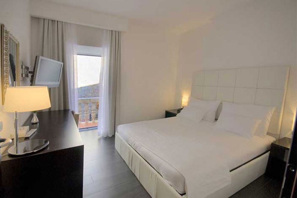 Superior Suite, Astoria Budva 4*