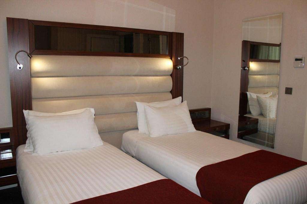 Standard, Batumi World Palace 4*