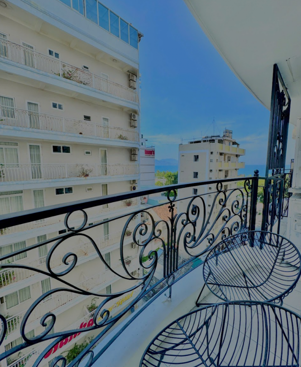 Executive Balcony CV/SV, Paris Nha Trang 3*