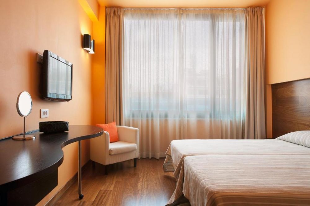 Standard Room, Athens Center Square Hotel 3*