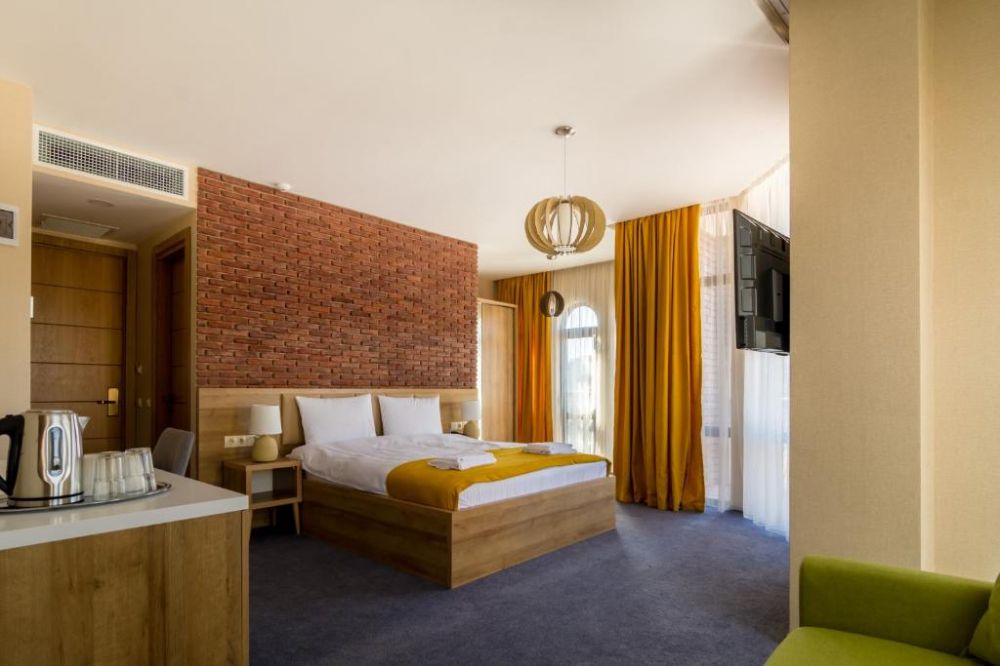 Superior TWIN/ DBL, London 4*