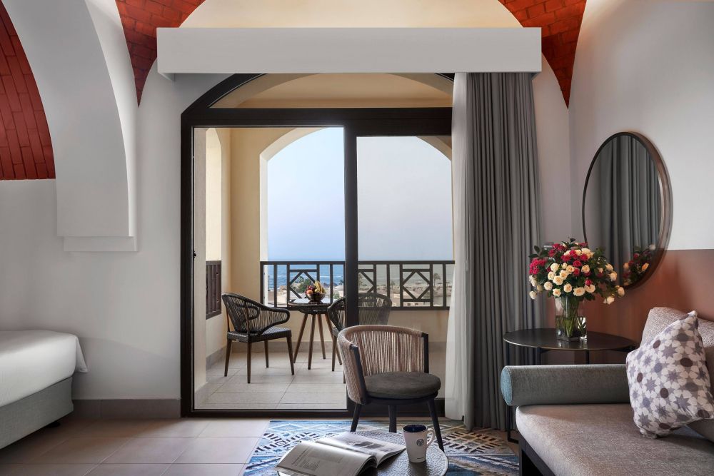 Guest Room/ Sea View Room, The Cove Rotana Resort 5*