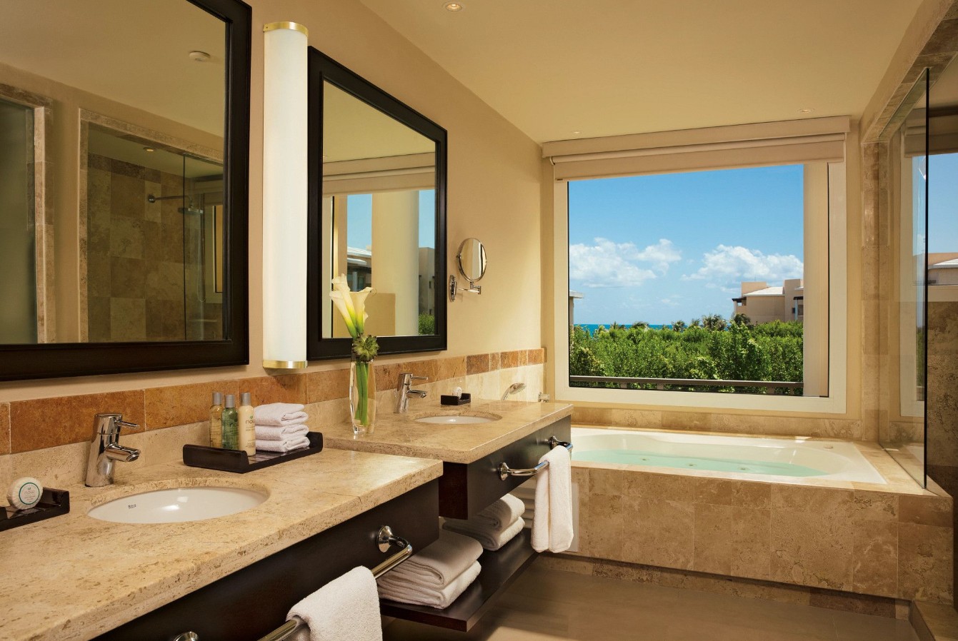 Junior Suite Tropical/ Ocean View, Dreams Jade Resort & Spa 5*