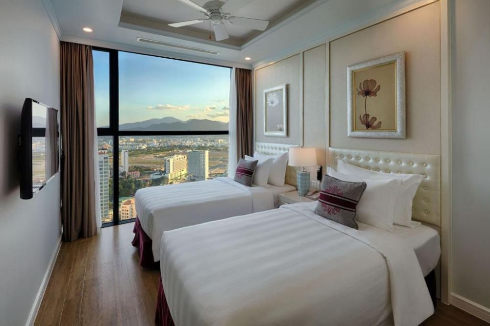 2-Bedroom Ocean View, Vinpearl Condotel Beachfront Nha Trang 5*