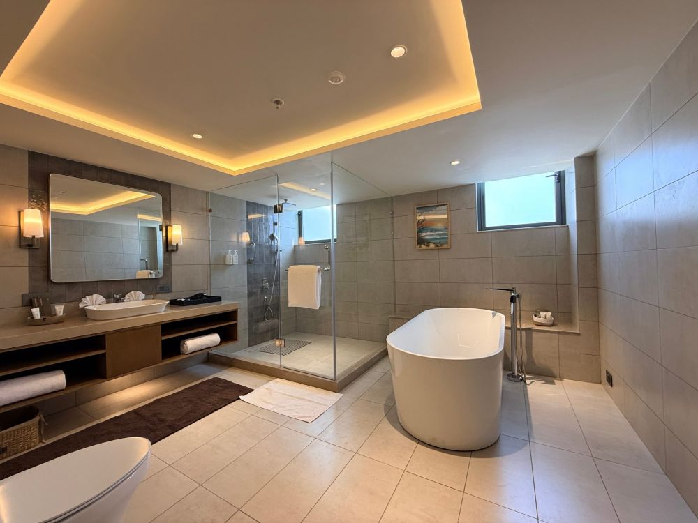 2 Bedroom Penthouse, The Astor Goa 5*