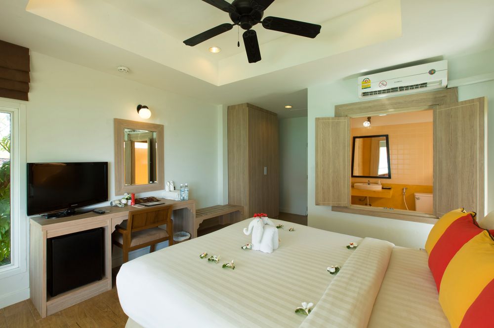 Deluxe Room, Phi Phi Bayview Premier 3*